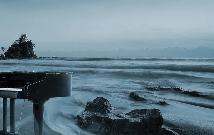 piano-on-the-sea.jpg