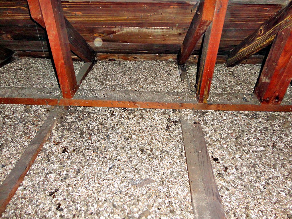 Asbestos Insulation Vermiculite
