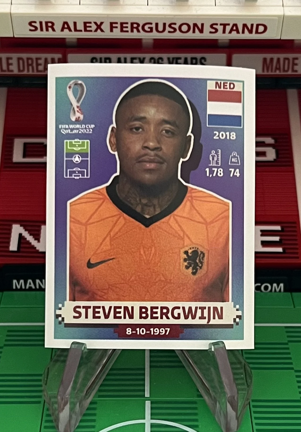 steven bergwijn world cup qatar panini sticker