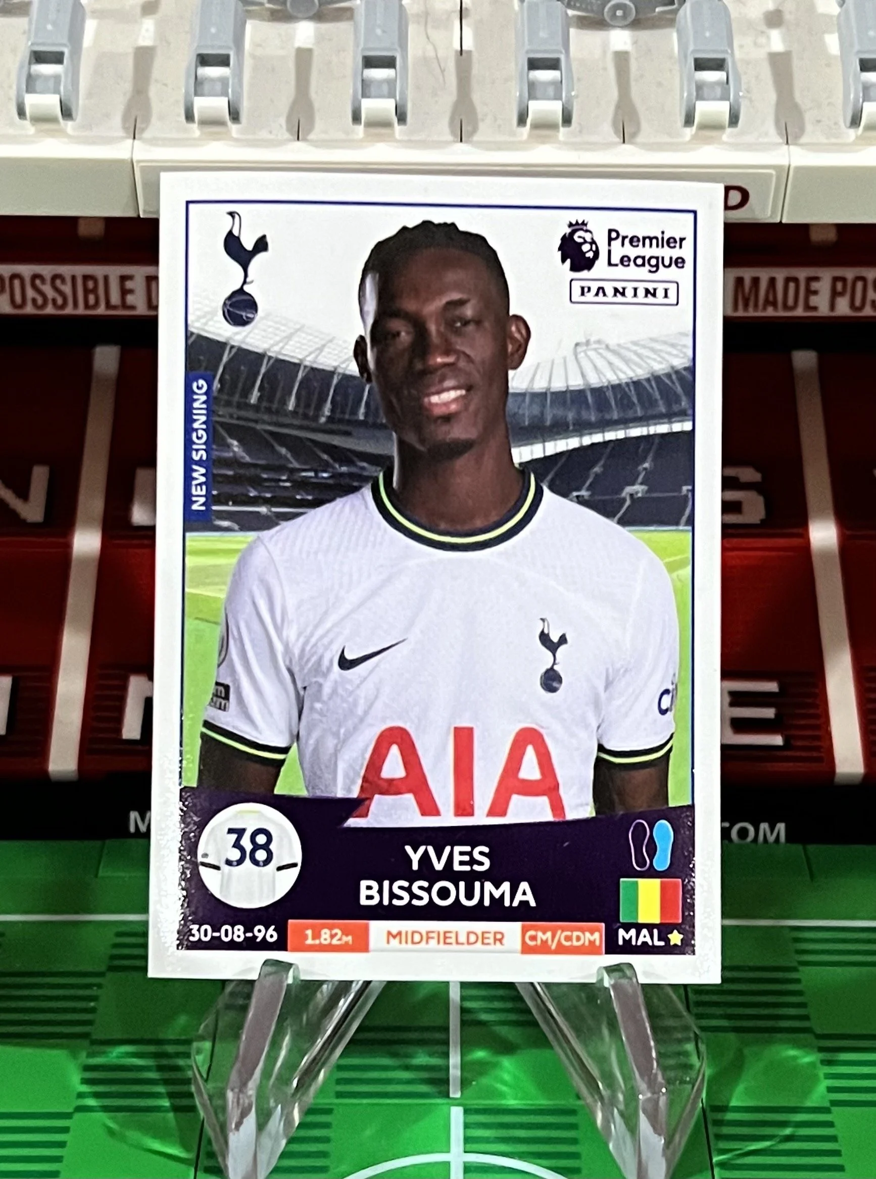 yves bissouma 2023 panini sticker