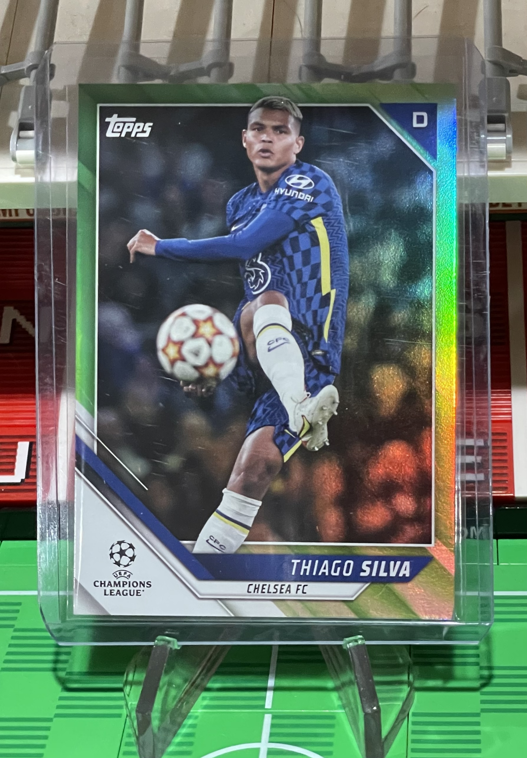 thiago silva 2021-22 topps champions league holo card