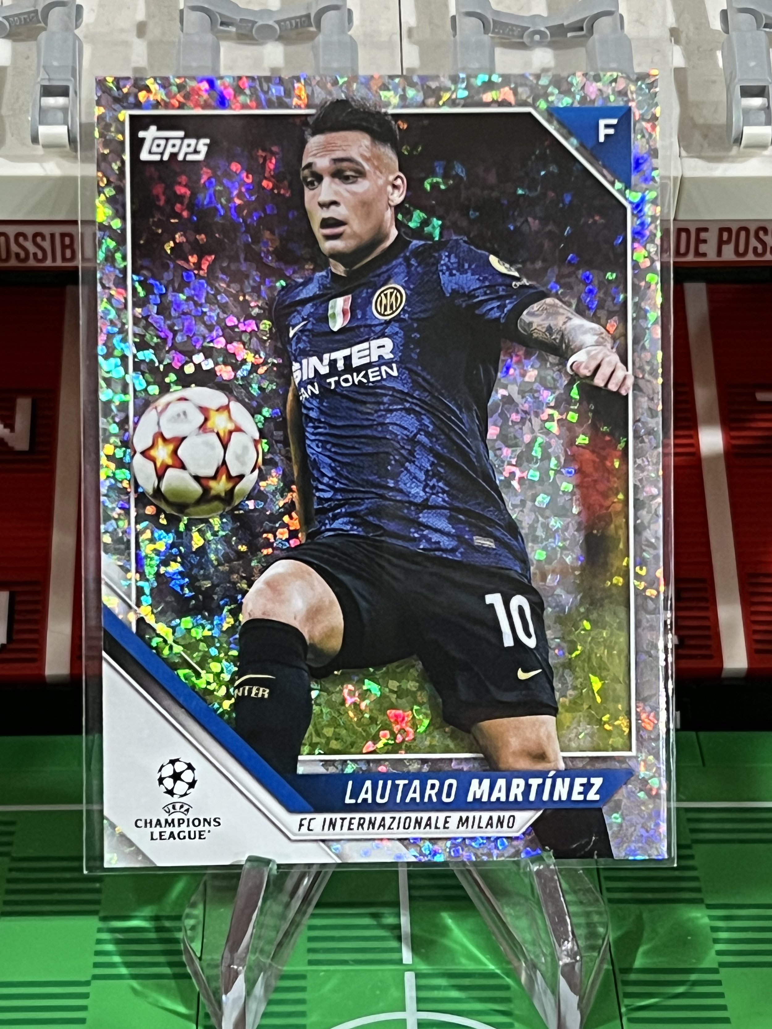 lautaro martinez 2022 topps uefa champions league starball foil card