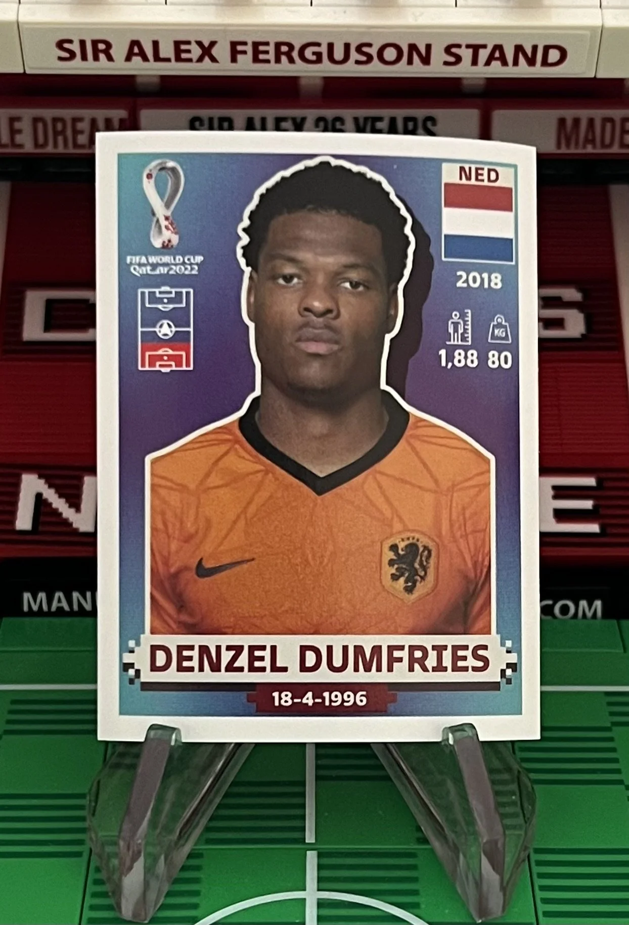 denzel dumfries world cup qatar panini sticker