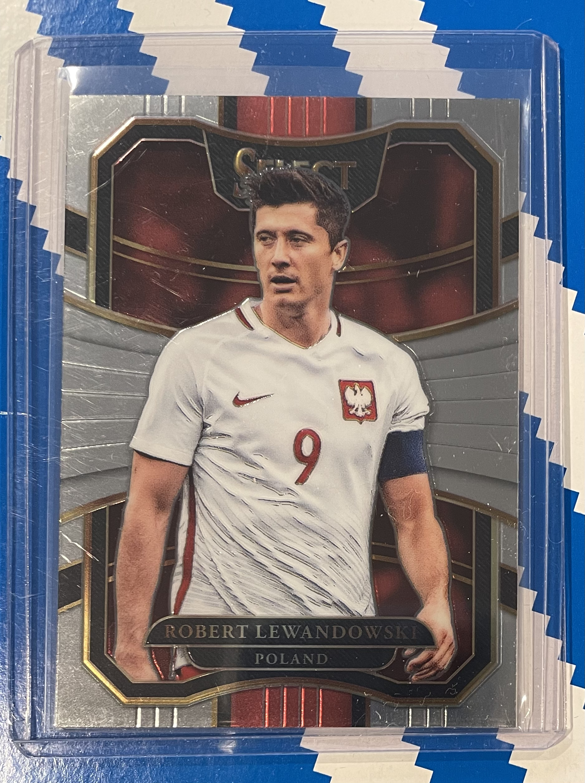 robert lewandowski 2017 select base card