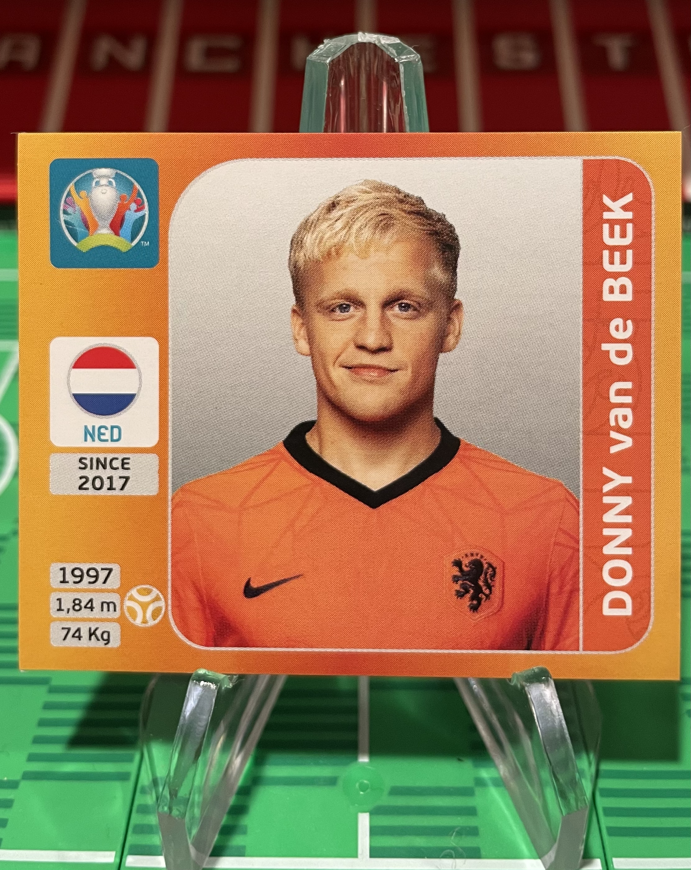 donny van de beek euro card