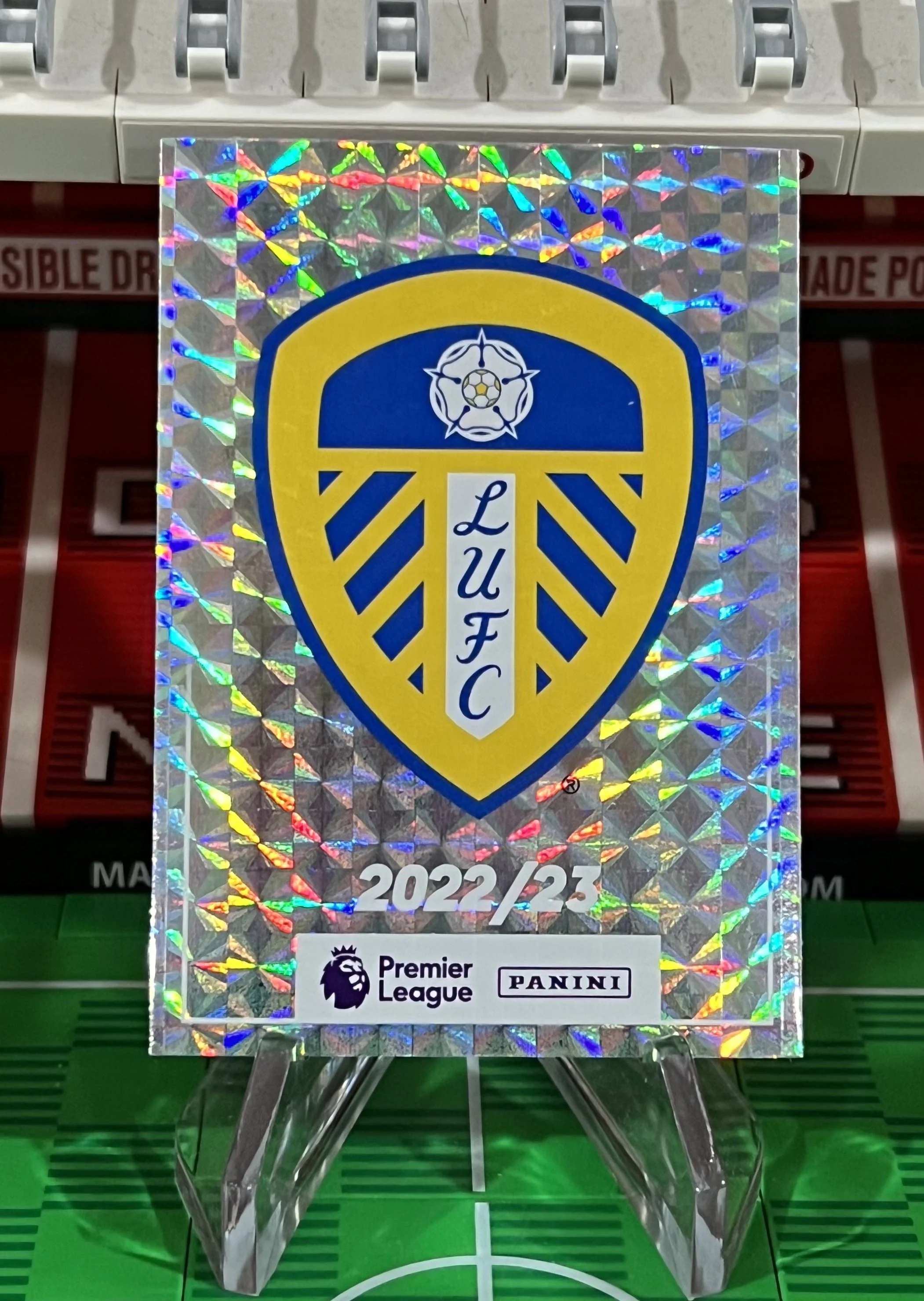 leeds united 2023 panini crest sticker