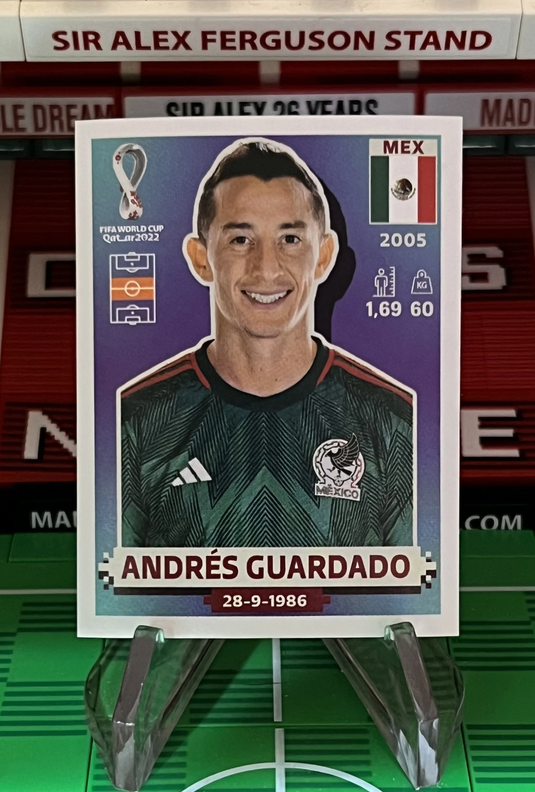andres guardado world cup qatar panini sticker