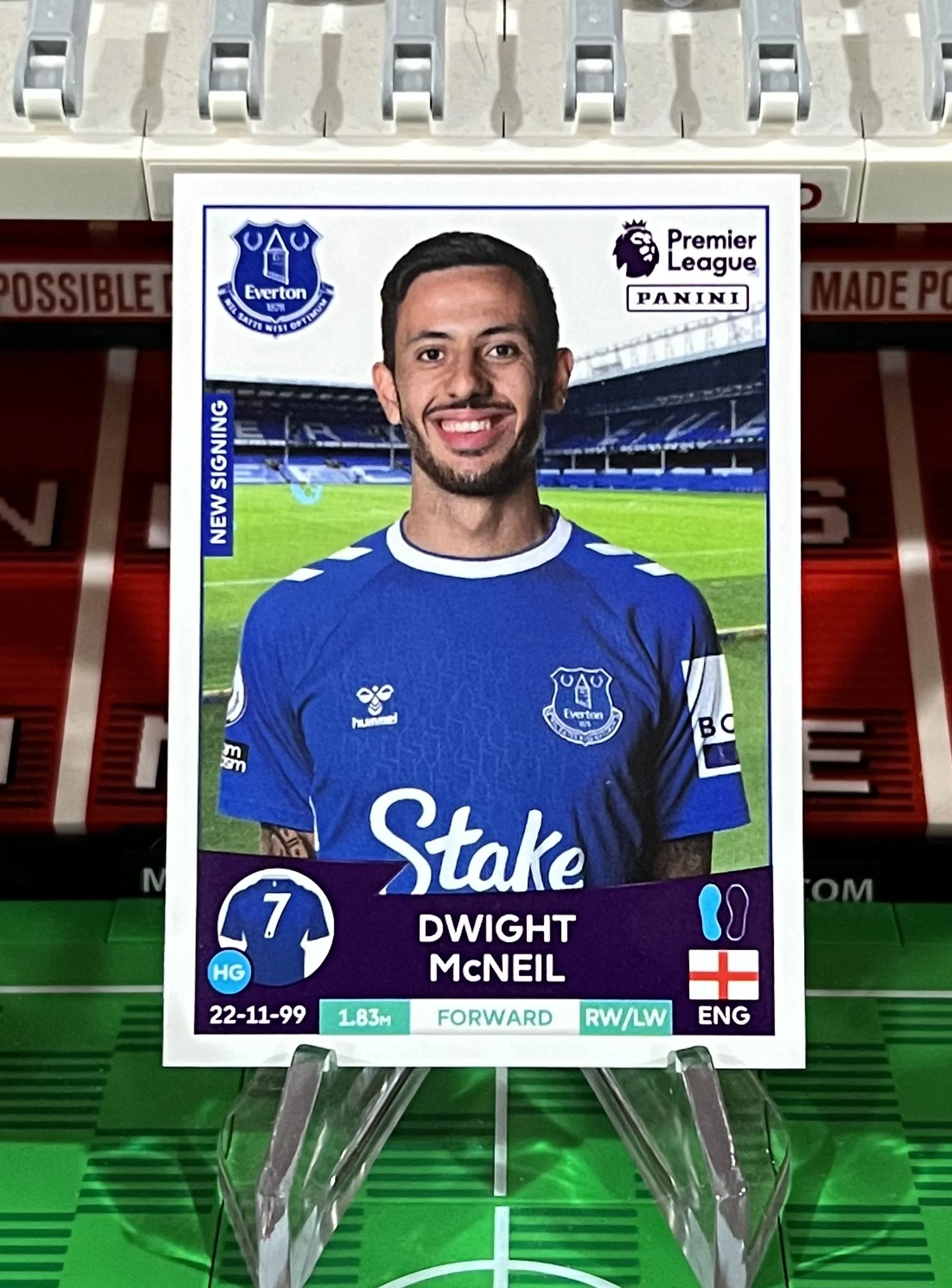 dwight mcneil 2023 panini sticker