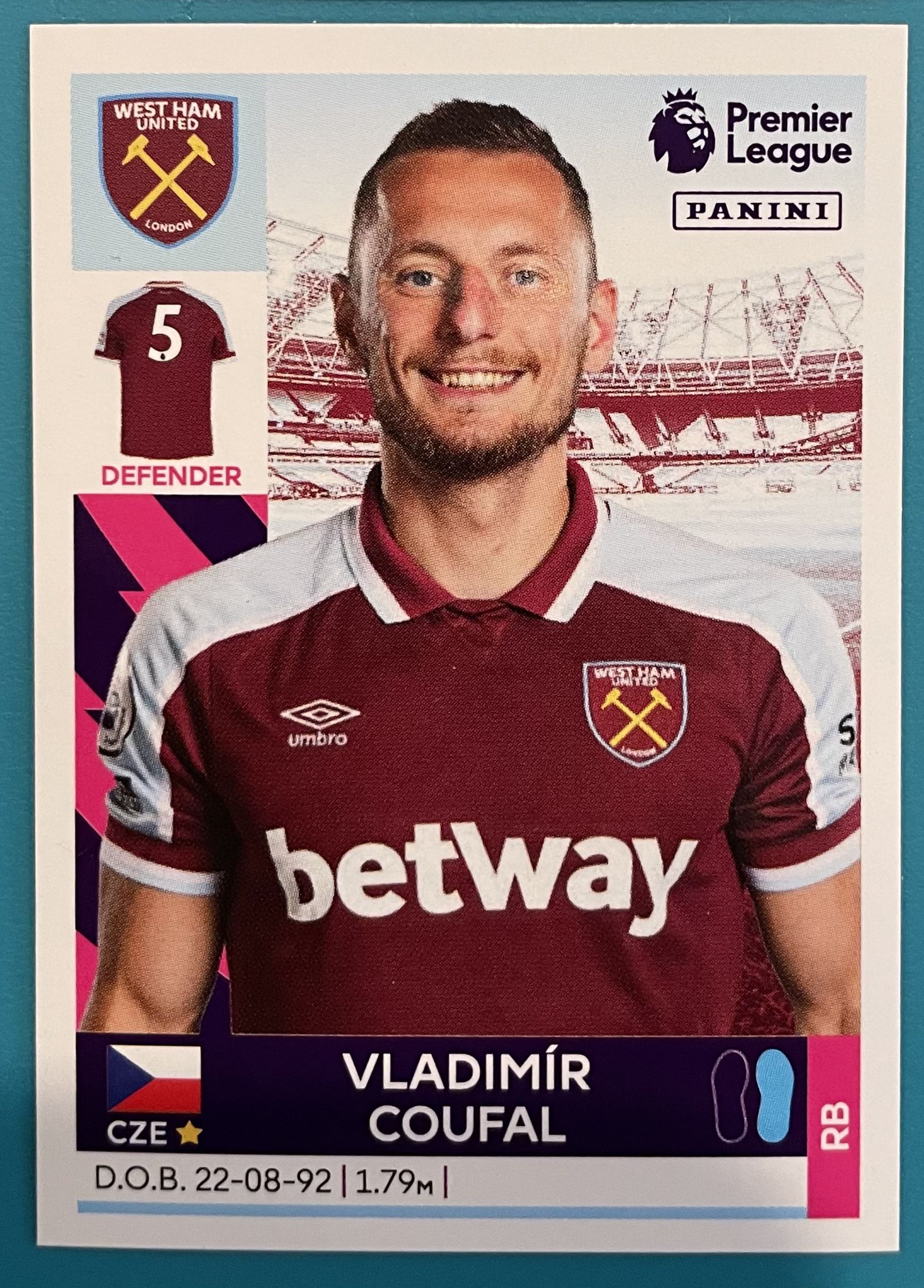 vladimir coufal 2022 panini sticker