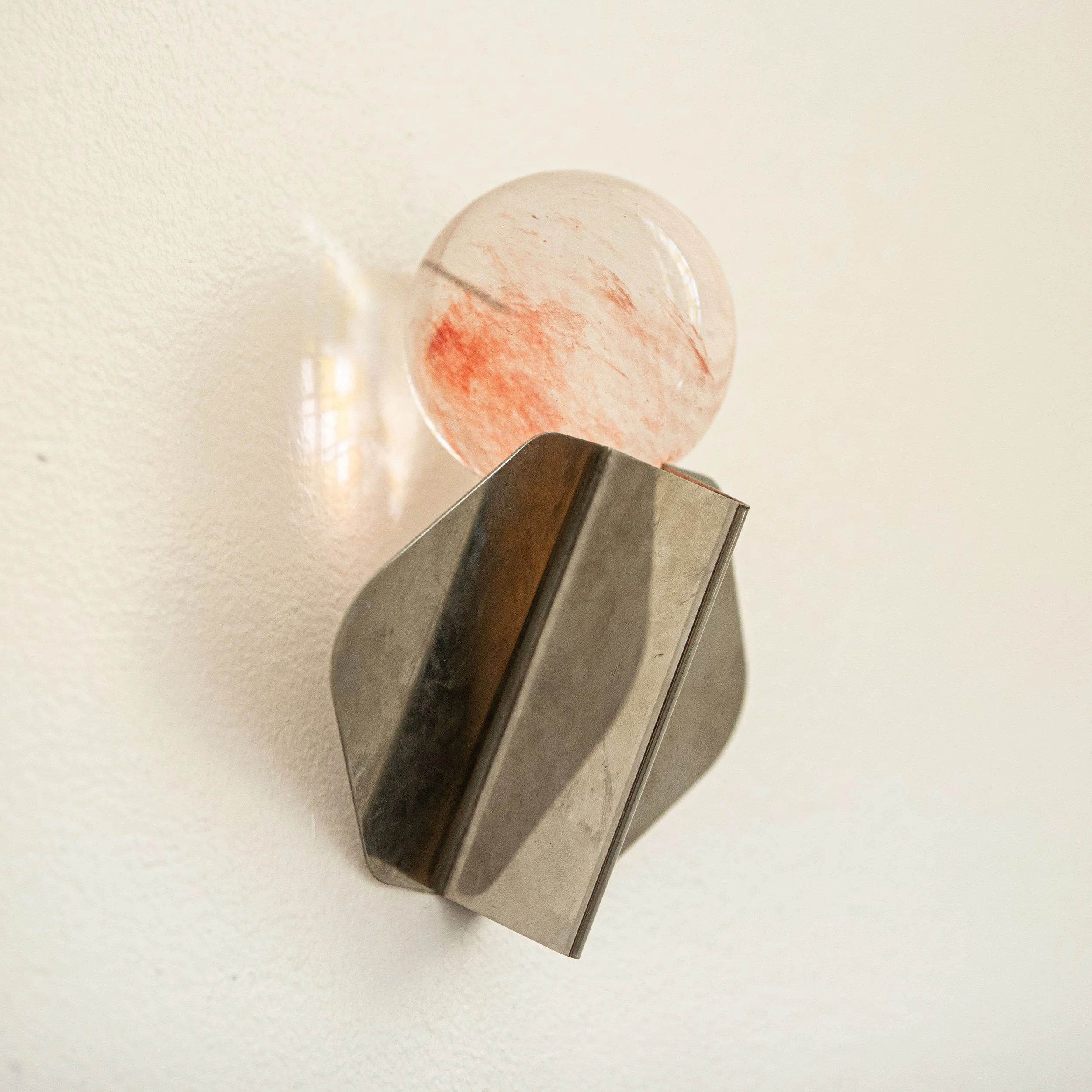 AN ECHOING DREAM \ EL ECO DE UN SUEÑO