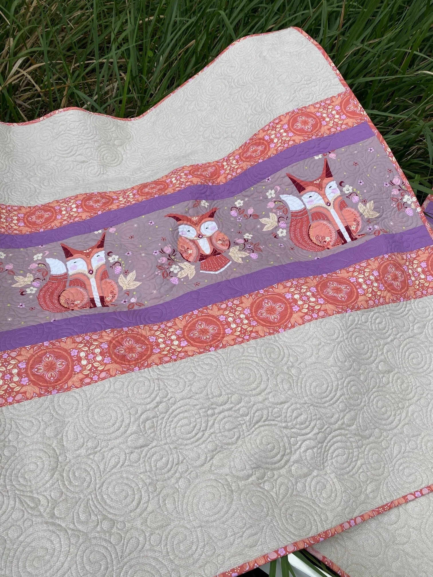 2 Foxes and an Owl Baby Quilt