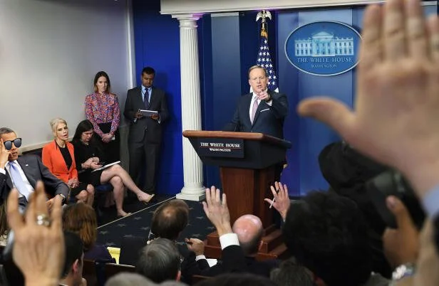 white-house-press-secretary-sean-spicer-takes-questions-at-a-press-briefing-on-monday-january-23-201_343381_.jpg