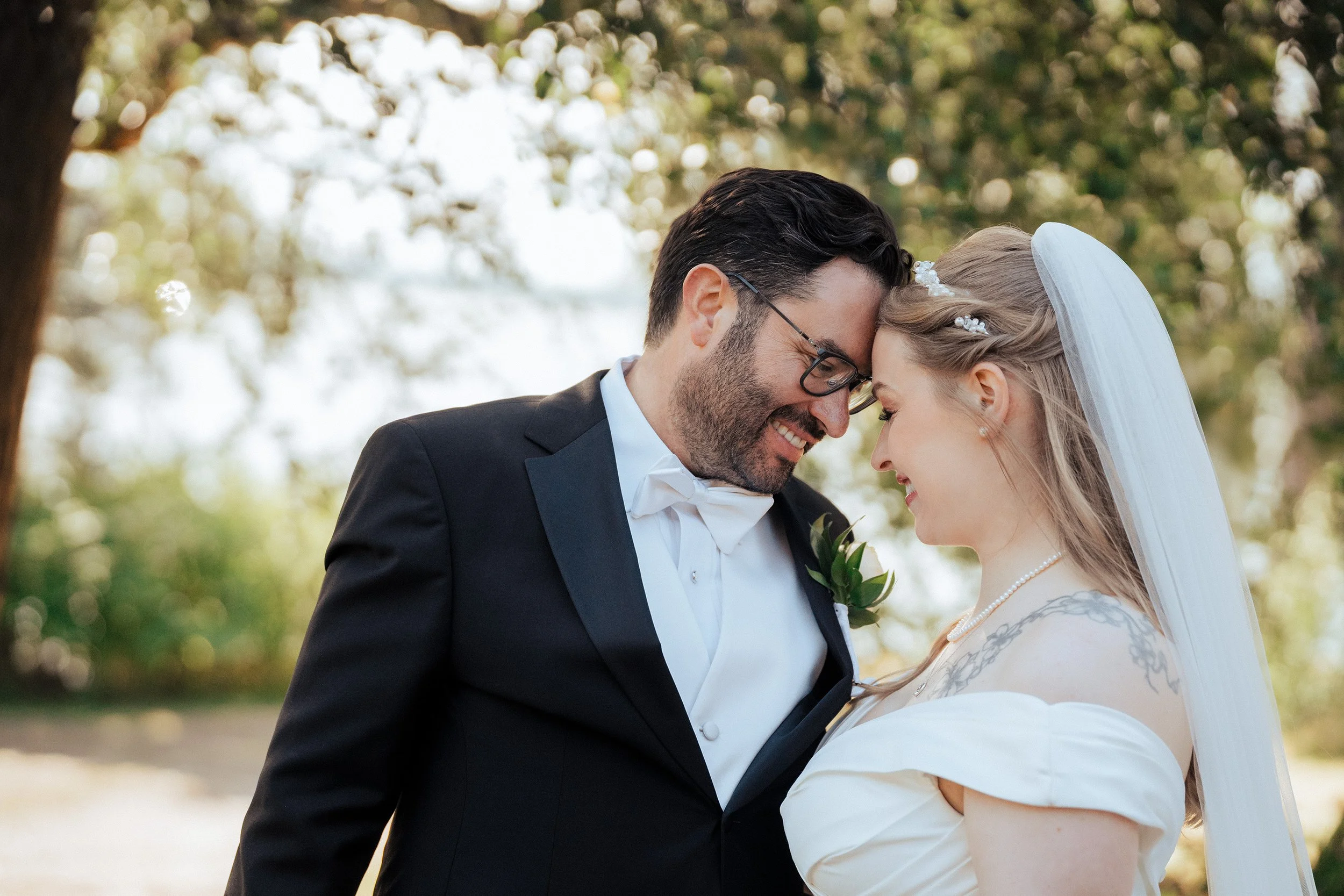 Hääpotrettikuvaus - Johanna &amp; Devendra | Kalastajantorppa, Helsinki | Hääkuvaaja SAMI TURUNEN