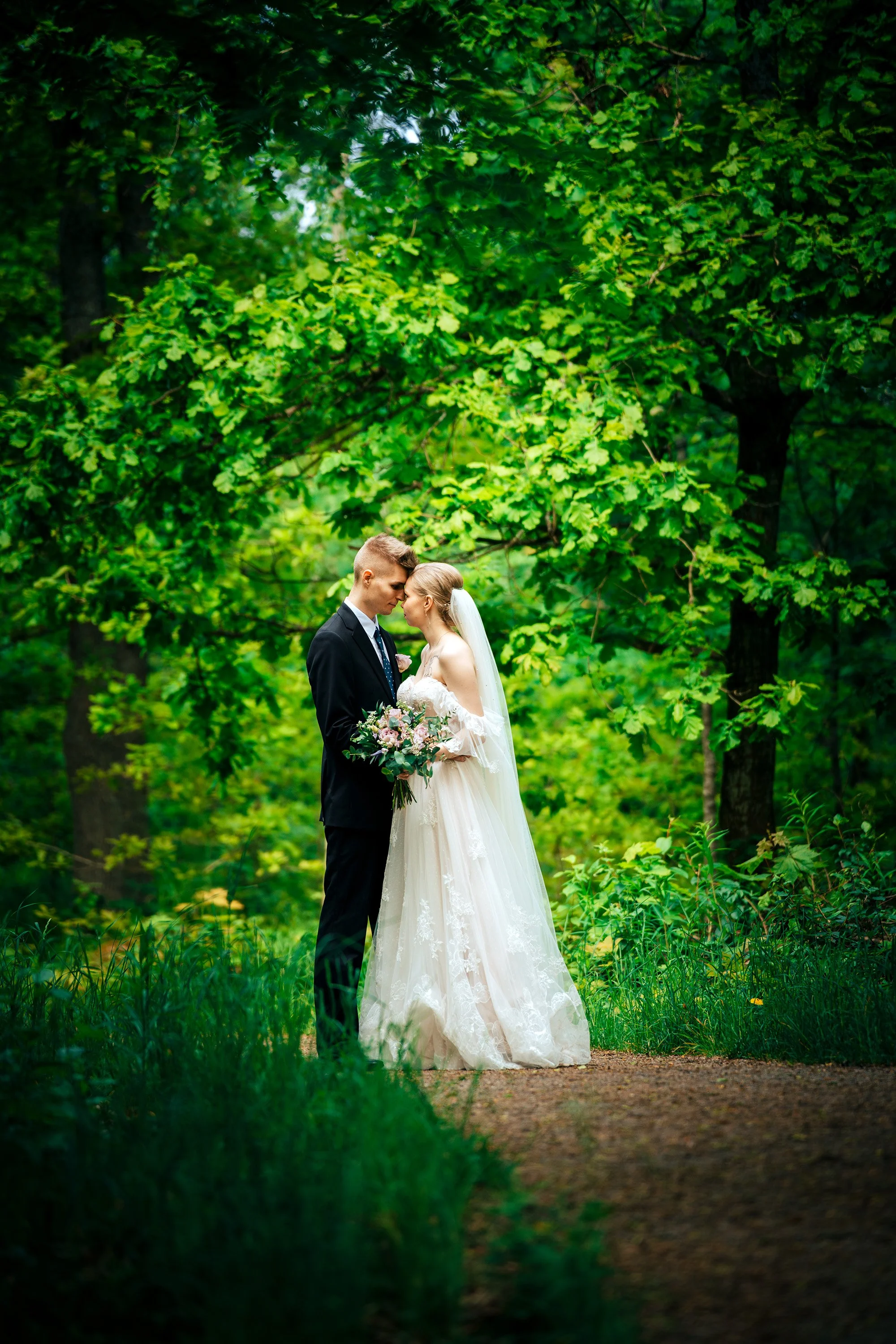 Hääpotrettikuvaus | Puotilan kappeli, Helsinki | Jonna & Jesse | Hääkuvaaja SAMI TURUNEN