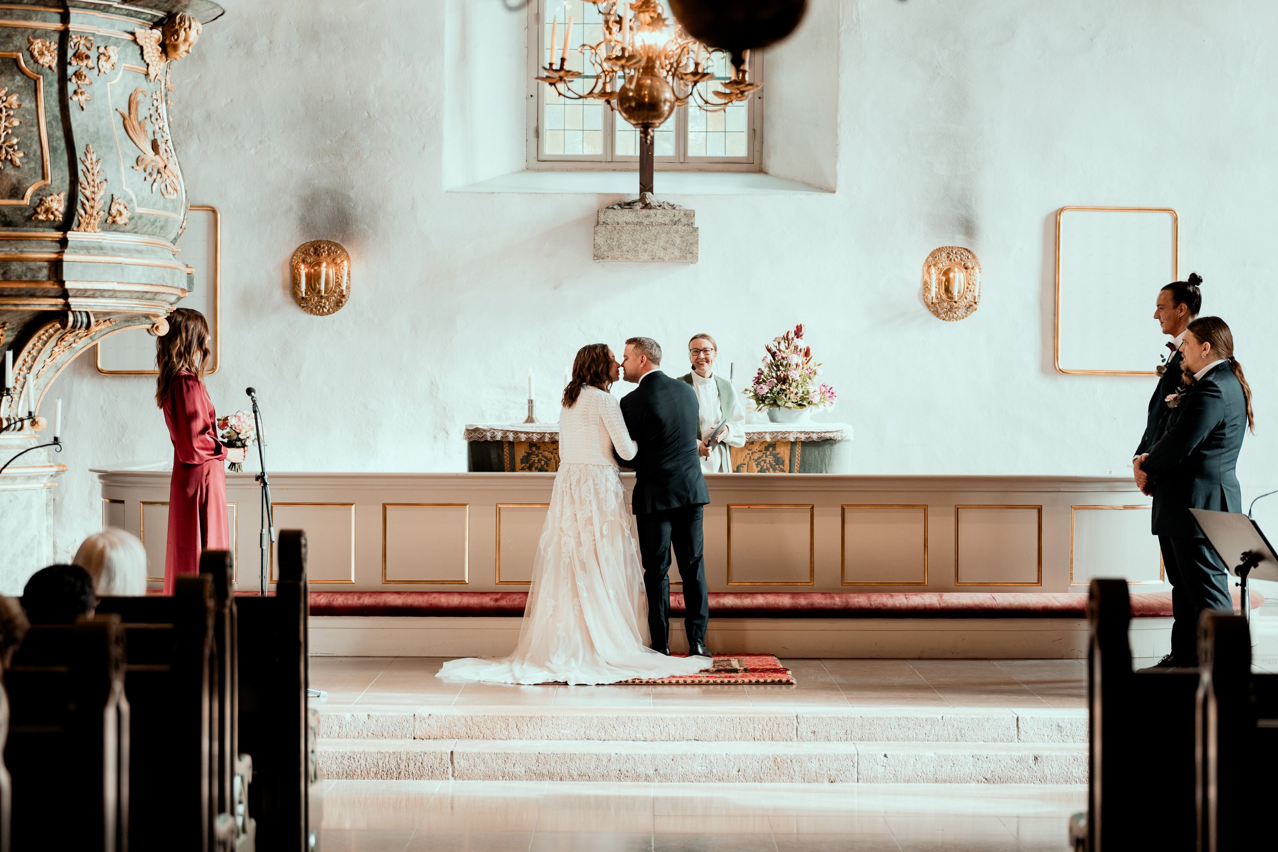 Hääkuvaus Porvoo | Porvoon kirkko | Vihkiminen | SAMI TURUNEN