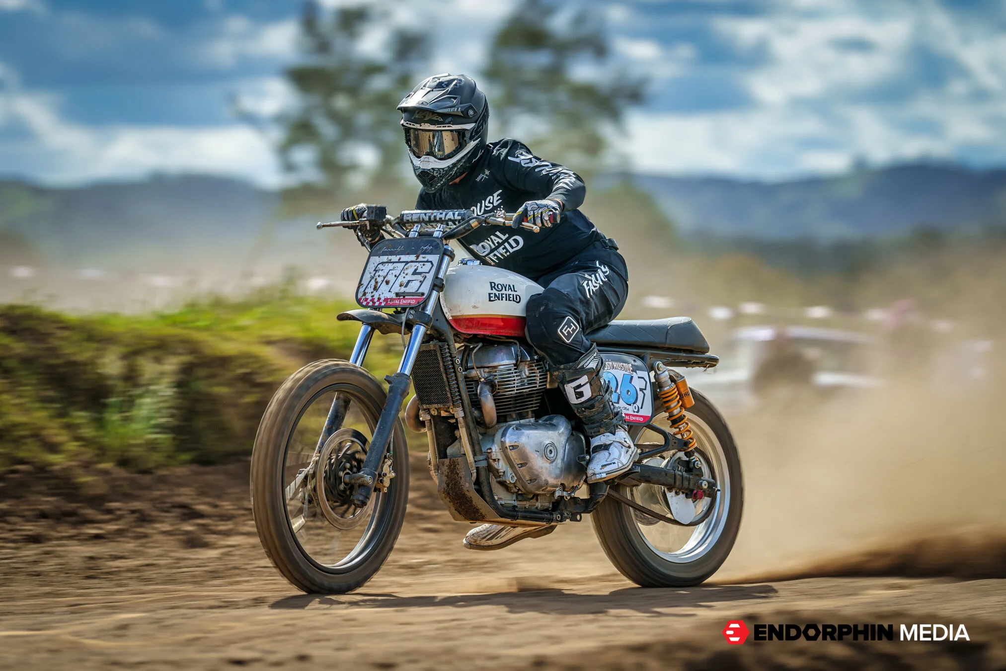 Dusthustle QMP 2021 - 16869-2.jpg