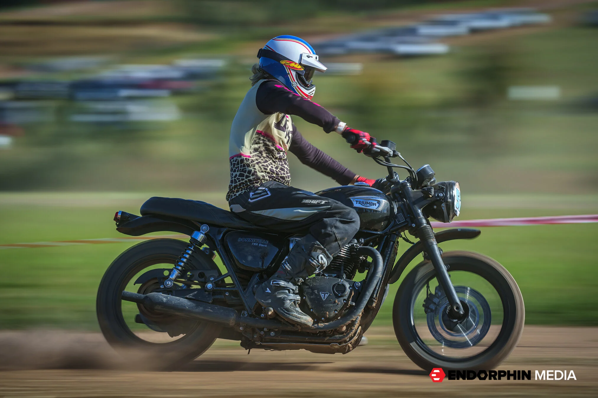 Dusthustle QMP 2021 - 17110-2.jpg