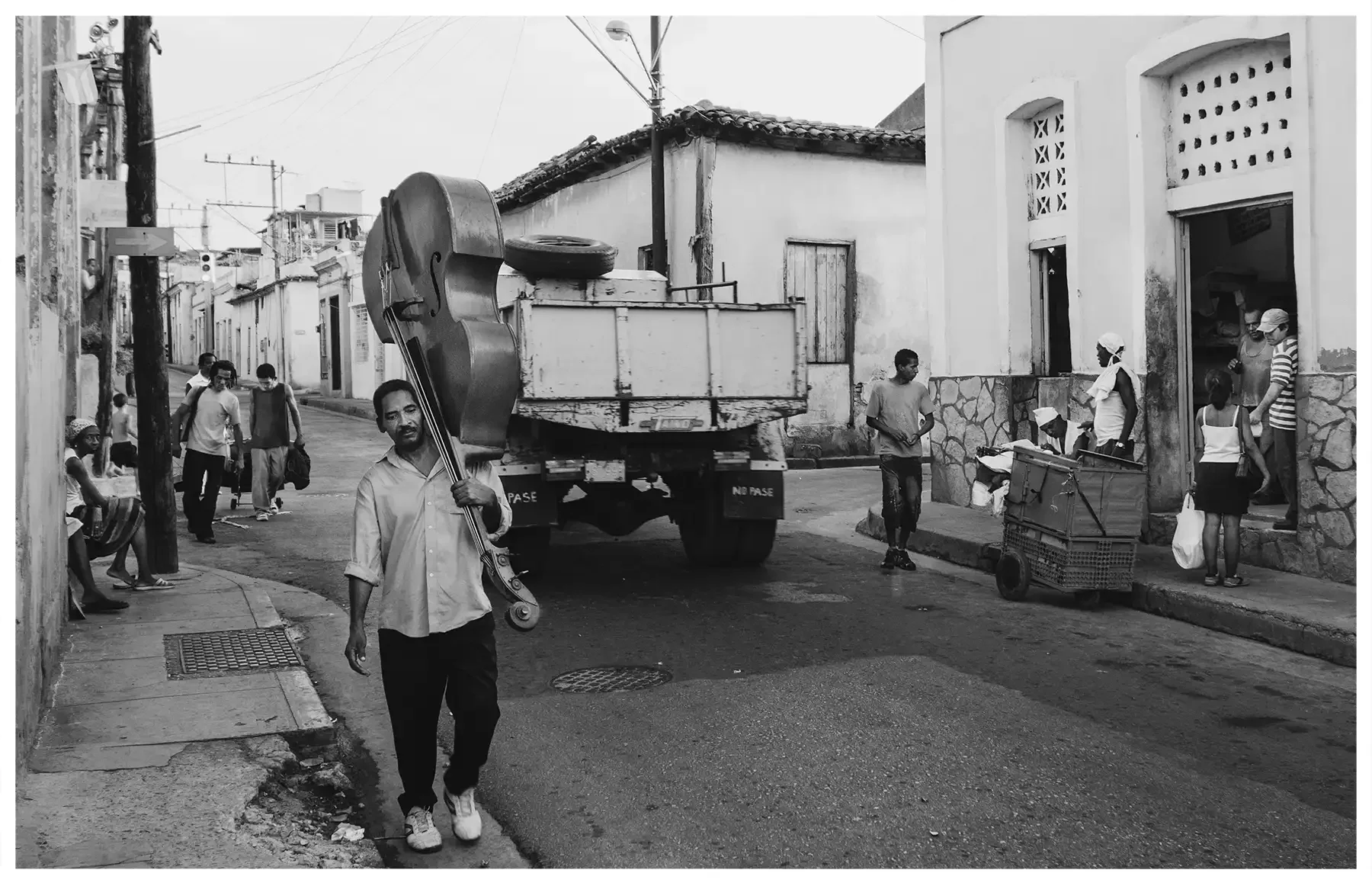 street-moments-04.webp