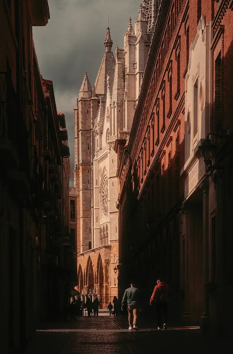 Leon-cathedral-01 copy.webp