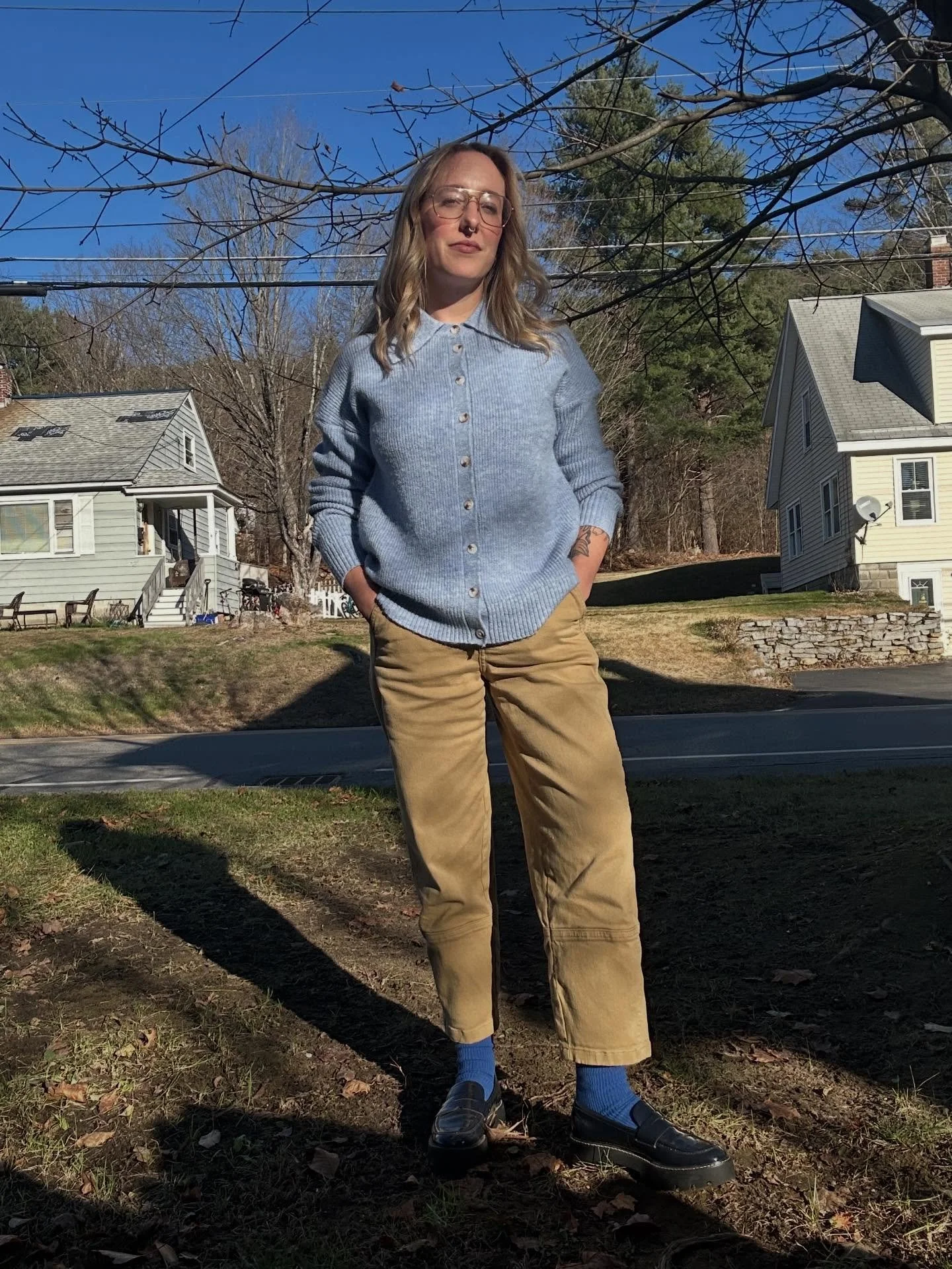 spending my seven hour layover reflecting on how cozy november (the month I bullied many friends into knitting with me) was 🩶🩶🩶