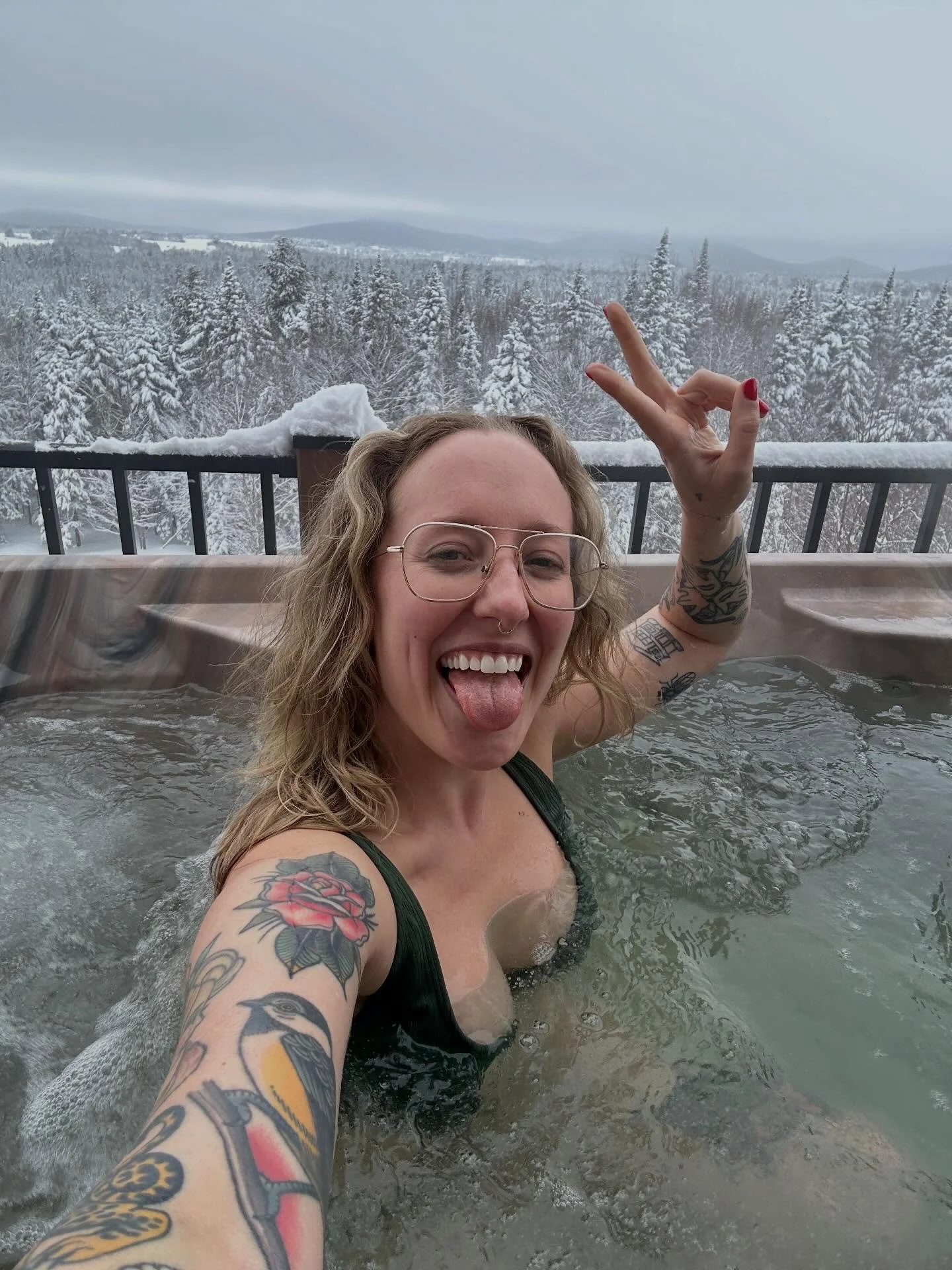 recap of our delightful little @everglowwellness besties trip into the mountains this weekend: hot tub, pole dancing, watercolor, candle making, lots of olivia dean, equal amounts of snow and happy crying, and a foot massage situation that put me rig