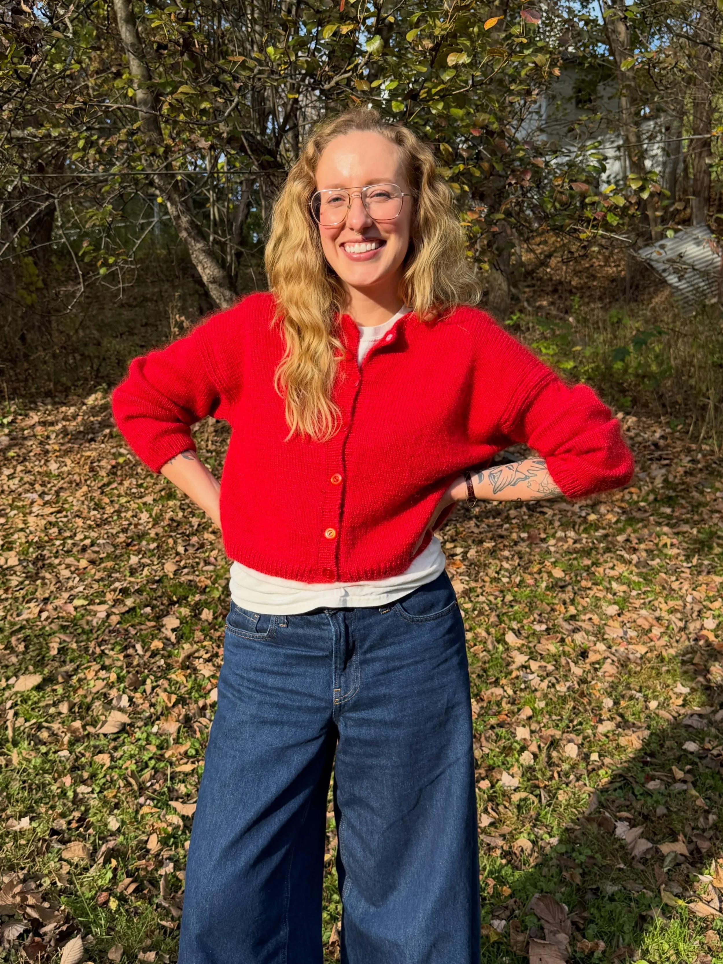 an overdue post dedicated to my most recent finished knit, the port cardigan by @ozetta ❤️💃🏼🌹 the thing about learning to knit is that you&rsquo;ll think &ldquo;i really want a red cardigan for fall 2025&hellip;I&rsquo;ll just knit it real quick i