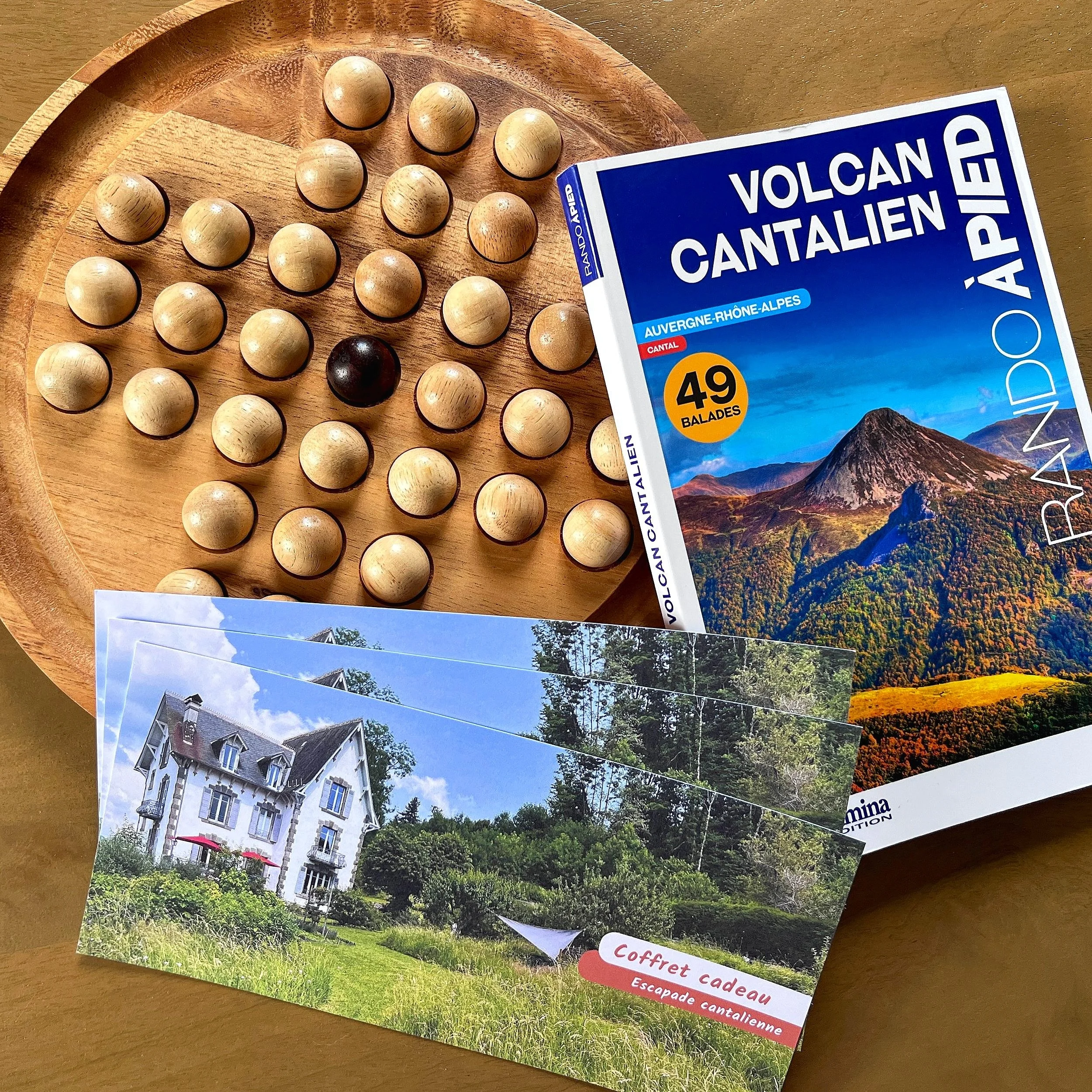 Coffret cadeau séjour en chambre d’hôtes dans le Cantal – La Maison Normande