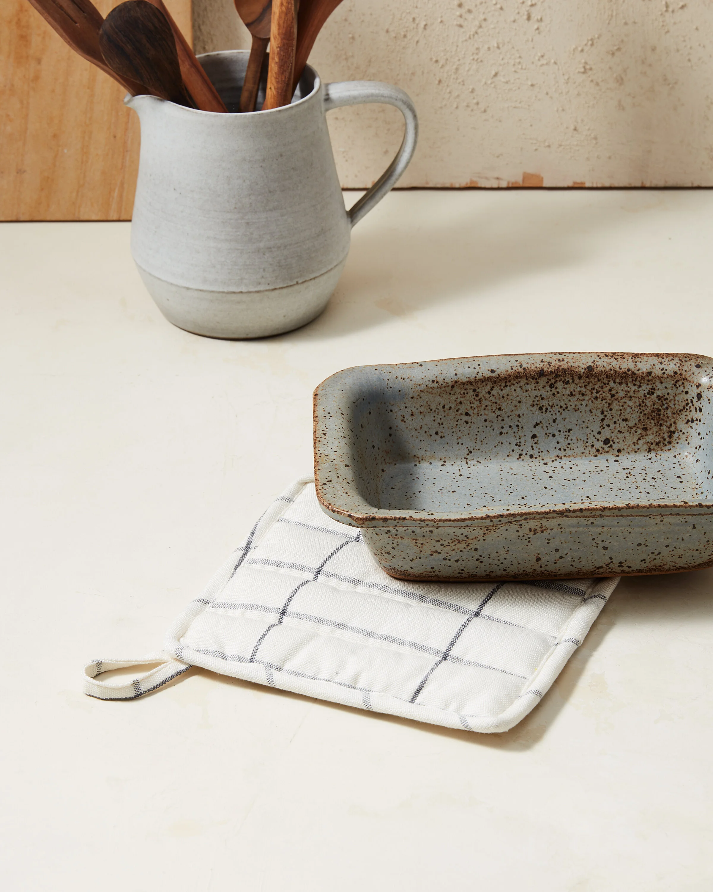 Potholder_CreamGrid_styled.jpg
