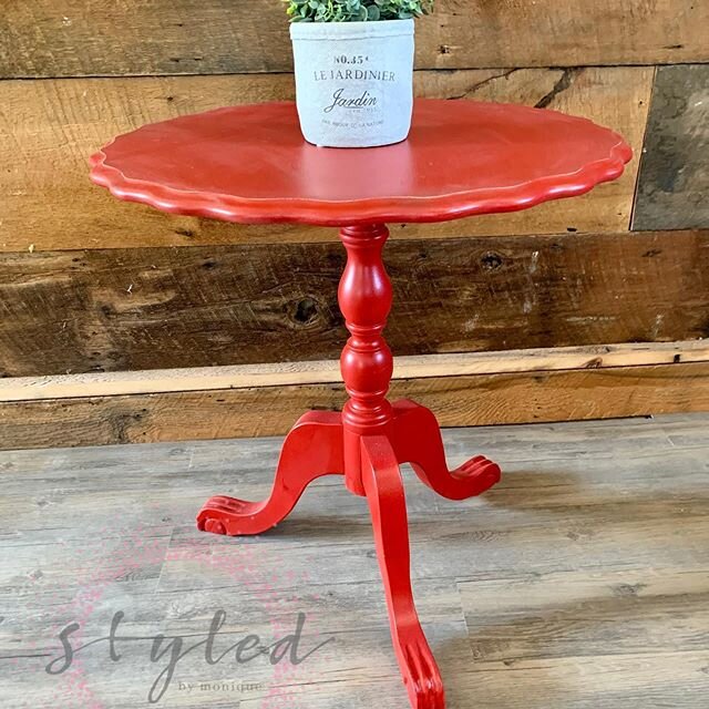 Add a splash of colour to your covered porch, living room, reading nook, bedroom etc with this adorable little pedestal table measures 26 t x 24dia. Come visit me at my barn showroom to see more of my fab finds! #styledbymonique #collingwoodfurniture