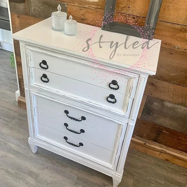 Check out the beautiful detailing in this dresser..... I love it. Subtle and fresh for a newly renovated bedroom, maybe just the perfect finishing touch. Measures 36w x 48t x 19d $325 #styledbymonique #dresser #olddixiefurniture #lotsofdetailing #ref
