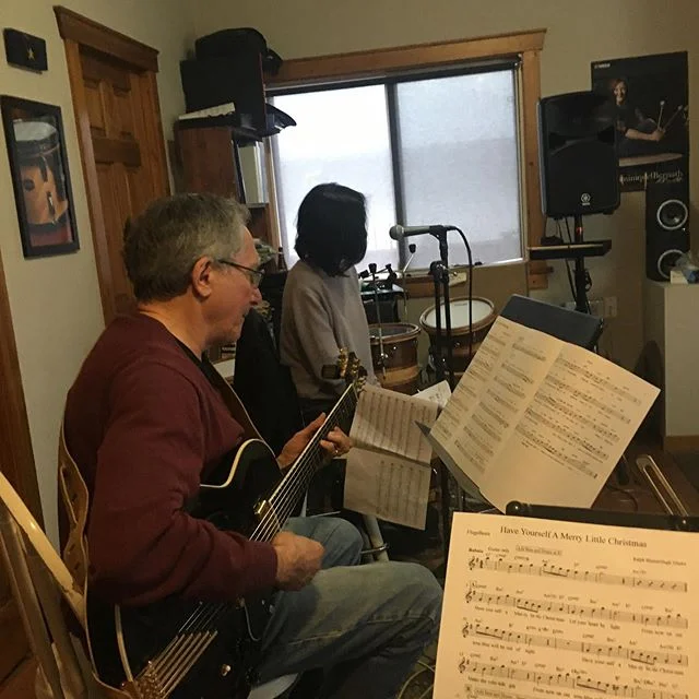 Preparing for the first Christmas gig of the year with @ikukomay @jerrysilveryvr @klemmdrums @irv.loewen it&rsquo;s always fun to play with these guys