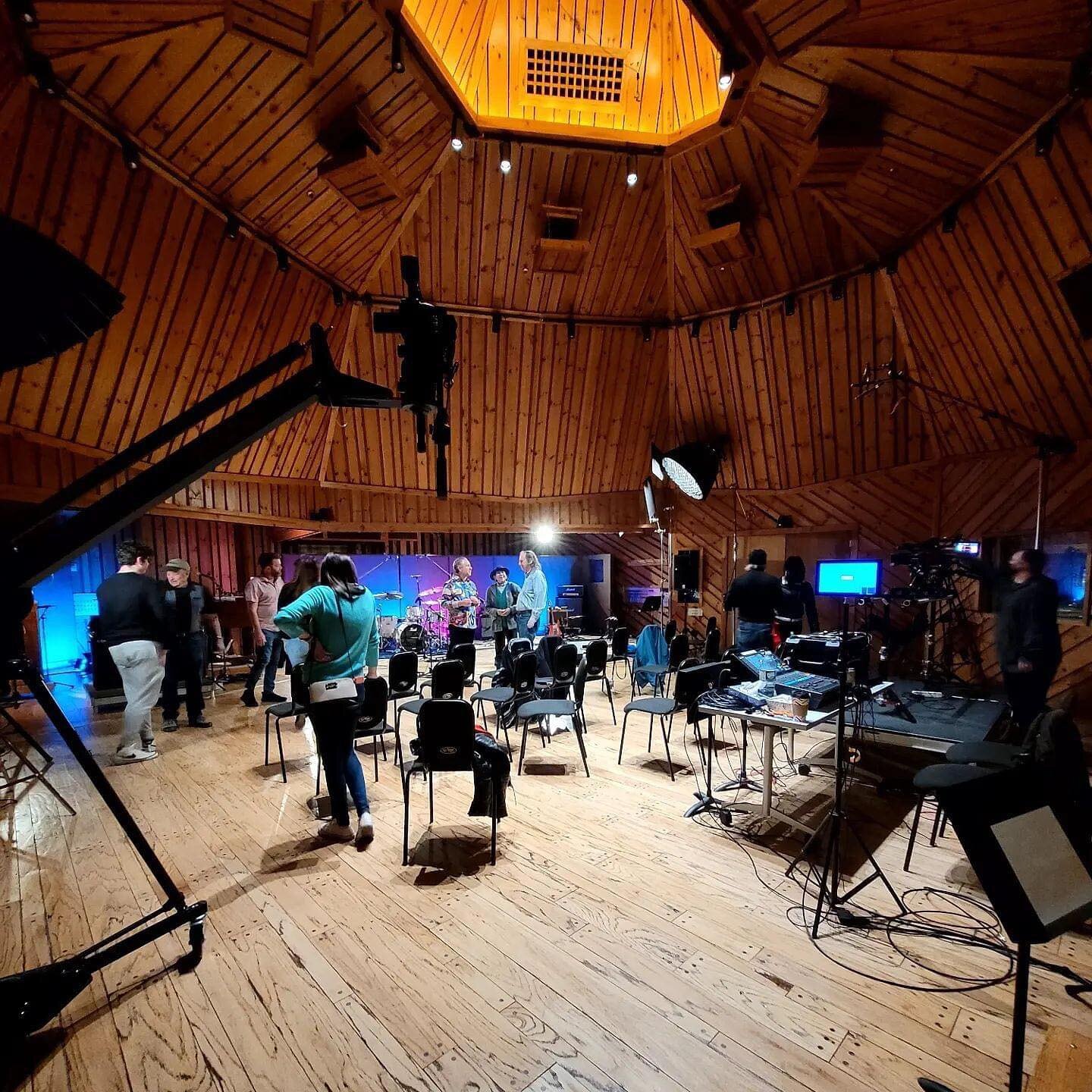 what an indescribable feeling to make music in this historic space. Thank you so much to Vanessa Collier for making this happen. A live DVD is coming your way!!!