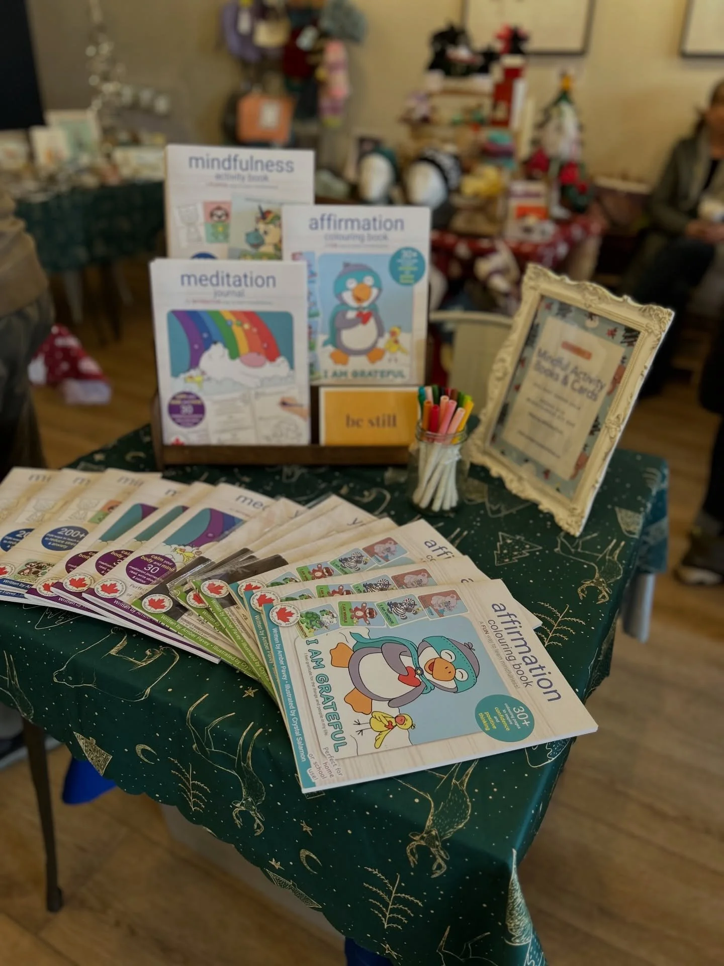 Pop into @socialgroundsyyc today to support a lovely little local holiday market. Enjoy a hot chocolate and treat while you are here. ☕️🍪

#shoplocal #supportsmallbusiness #supportlocal #localmakers #locallove #wellnessforall #oakridge #oakridgeyyc