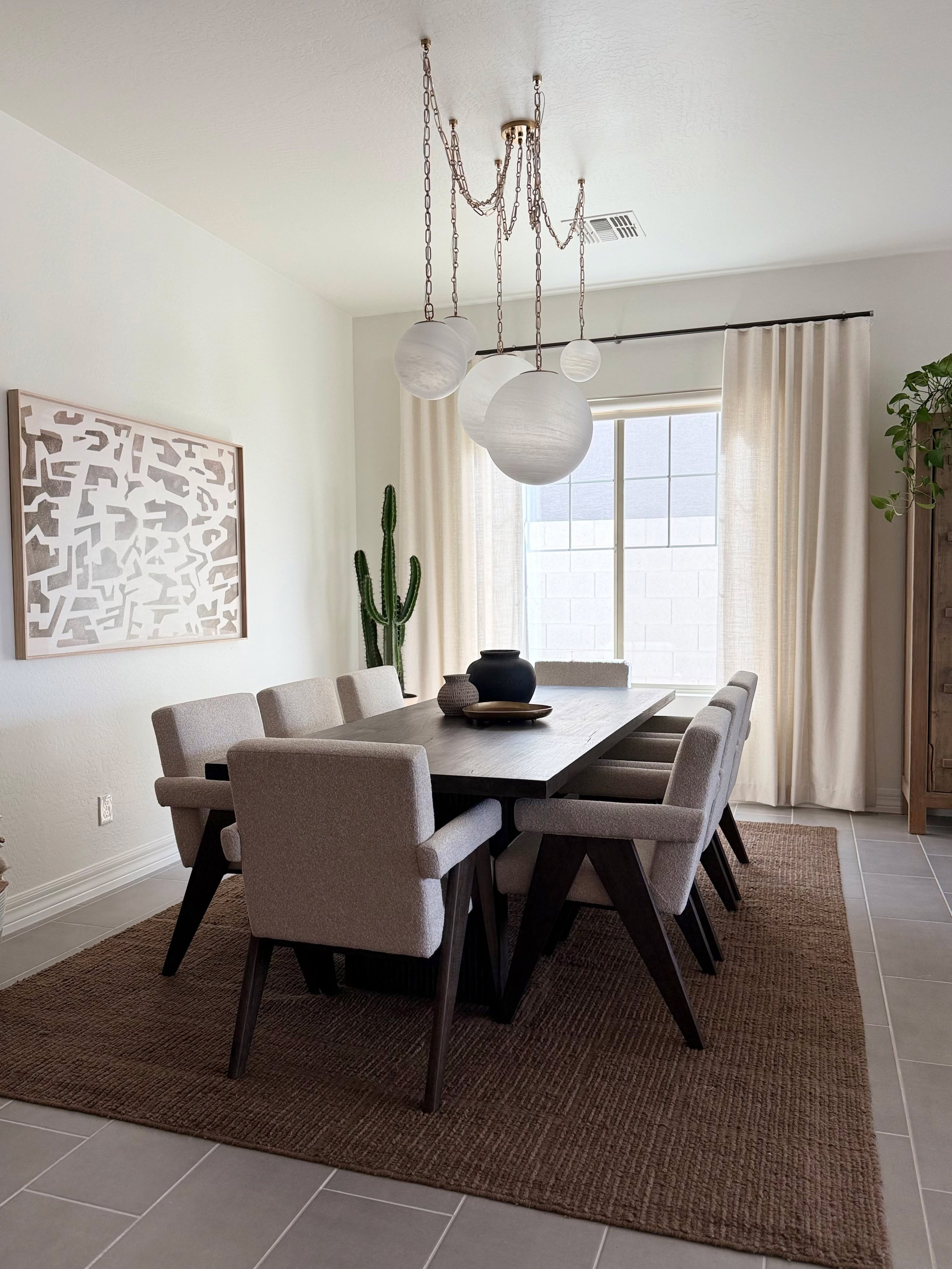 Quick trip to AZ to shoosh up a home I&rsquo;ve been working on. 🌵

It's still a work in progress, but sometimes you need to get everything styled, organized and in place to really see what&rsquo;s working&mdash;and what still needs a little attenti