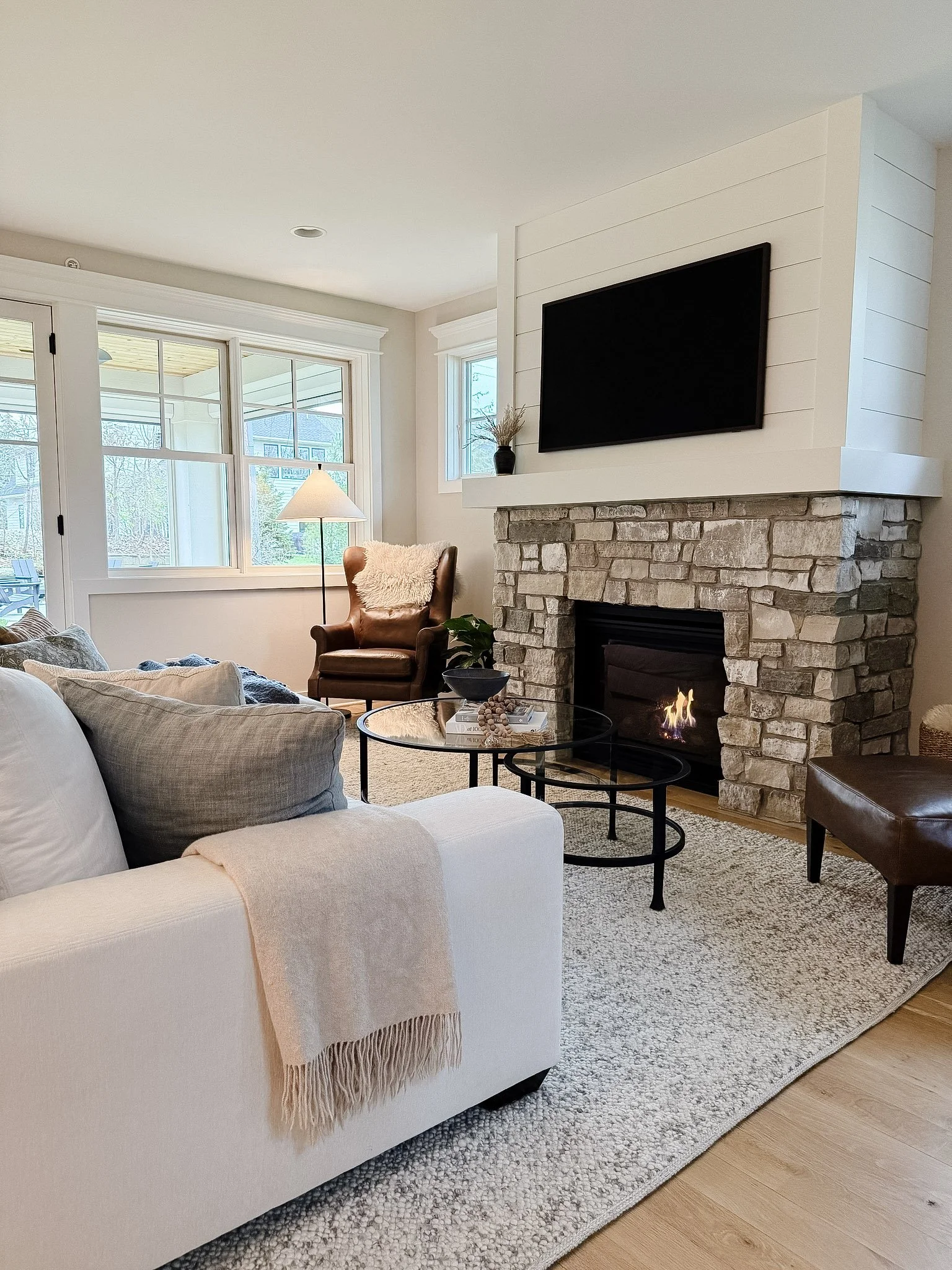 Contemporary main floor design in Wayzata by Studio Lu