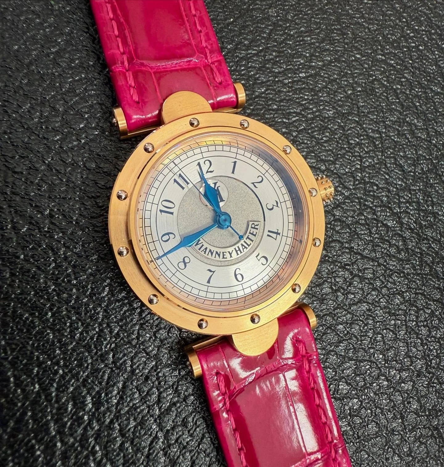 What a difference a strap makes! I&rsquo;ve had an OEM VH fuschia strap for a very long time, and I finally decided to put it on for a potential client on a 2006 @vianney_halter_official Classic that I was showing last week. As a watch that his wife 