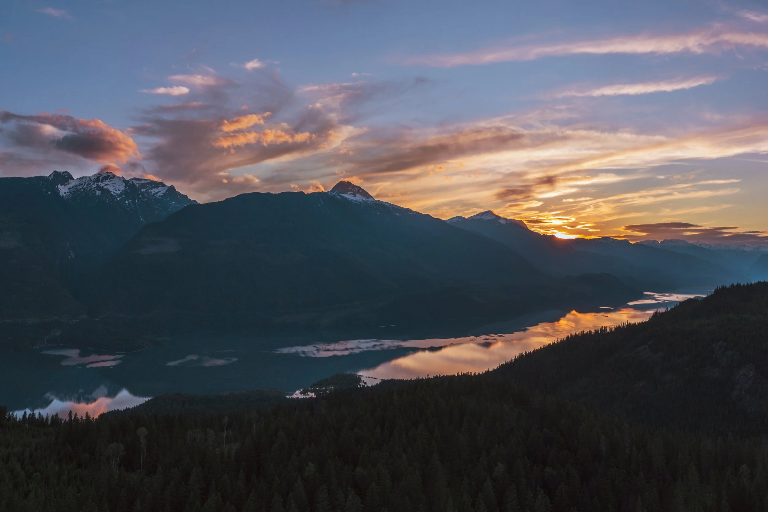 Echo lake sunset pano copy.jpg