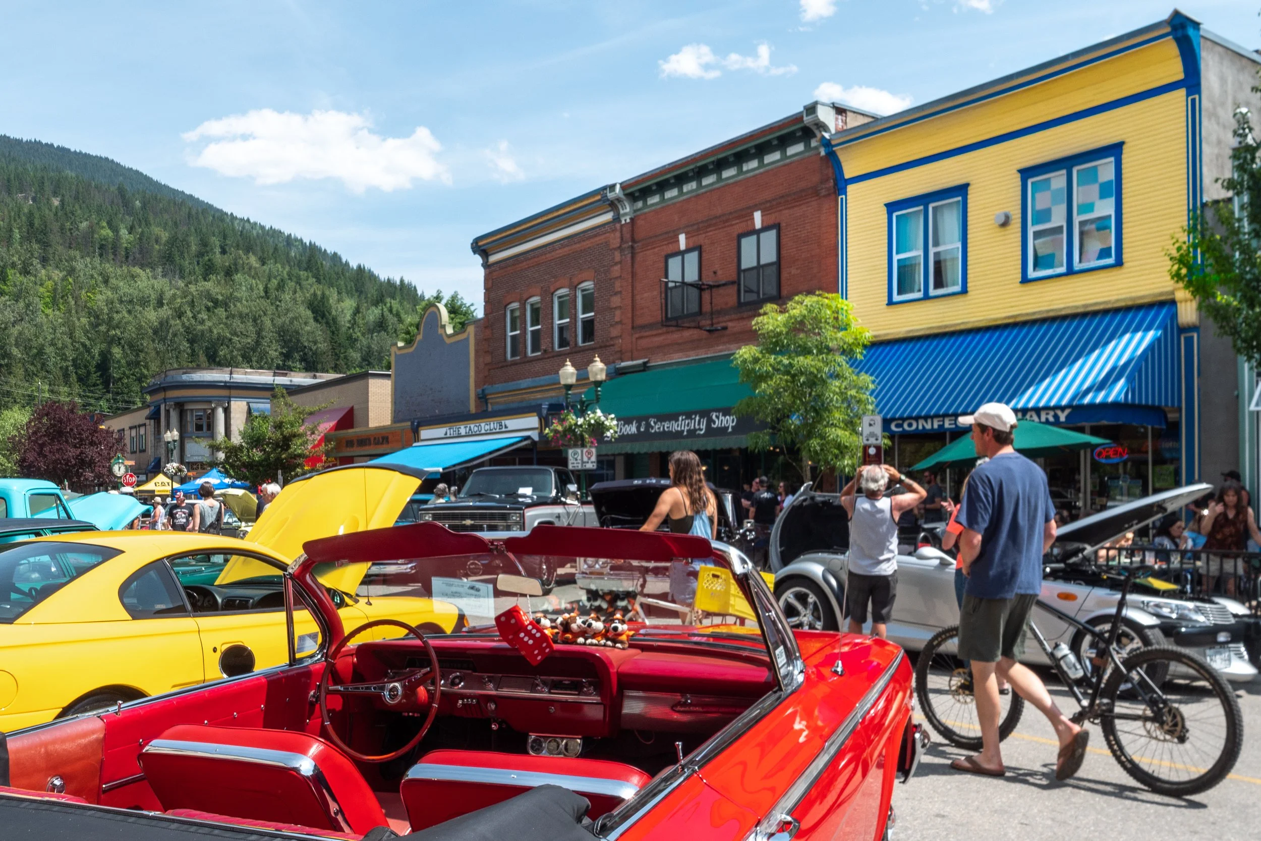 Mountain Paradise Parade --3.jpg