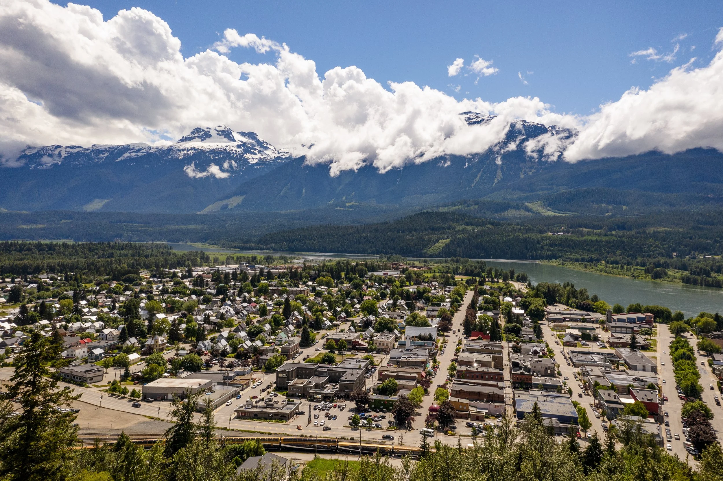 Rocky Mountaineer - revelstoke.jpg