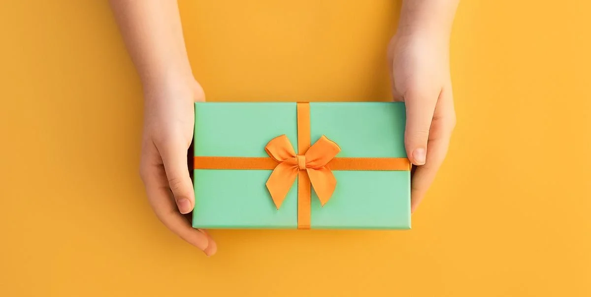 birthday-present-ideas-1604677379.jpeg