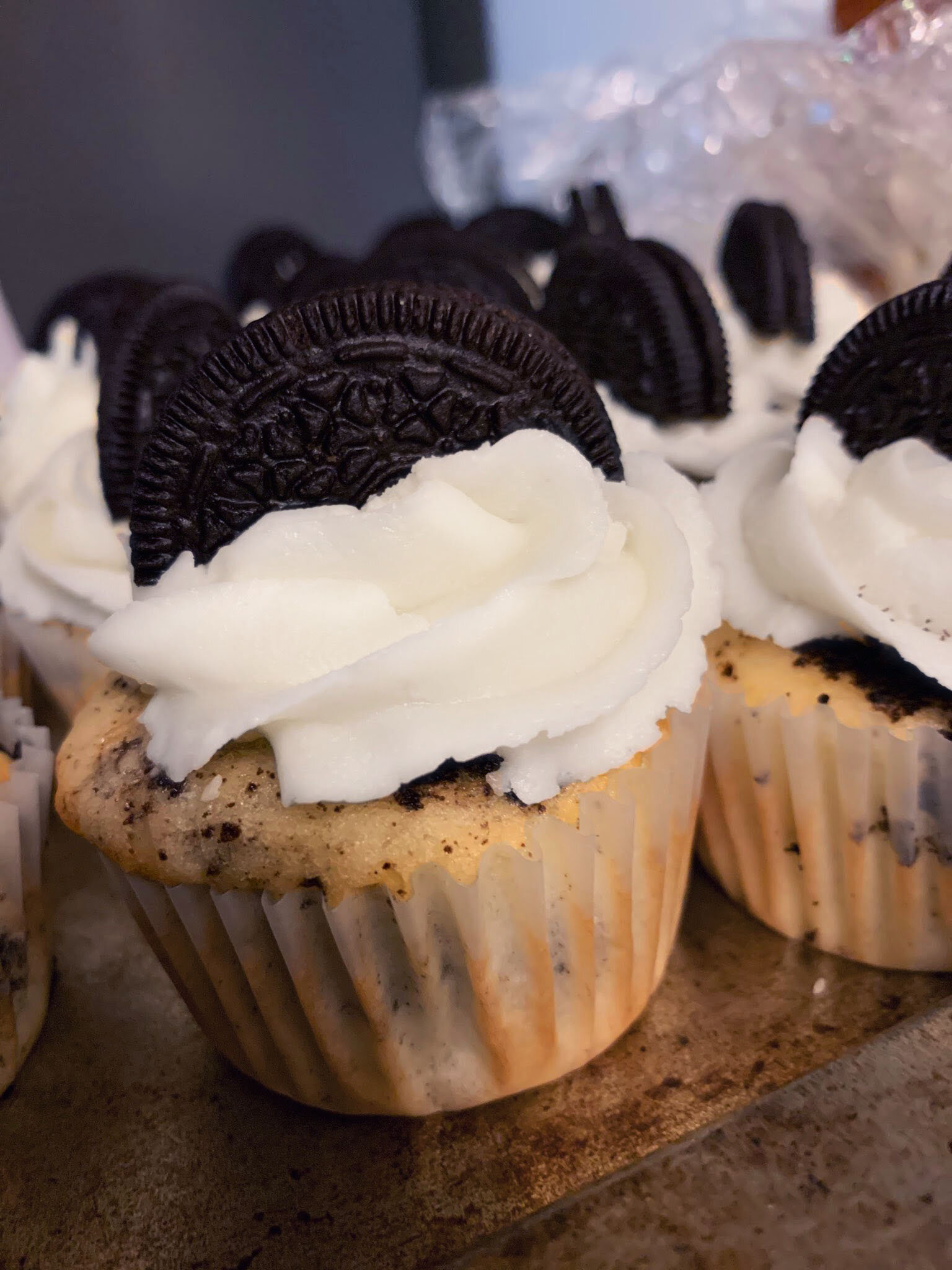 cookies n cream cupcakes.jpg