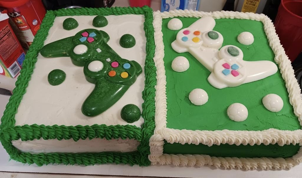 Video game cake.jpg