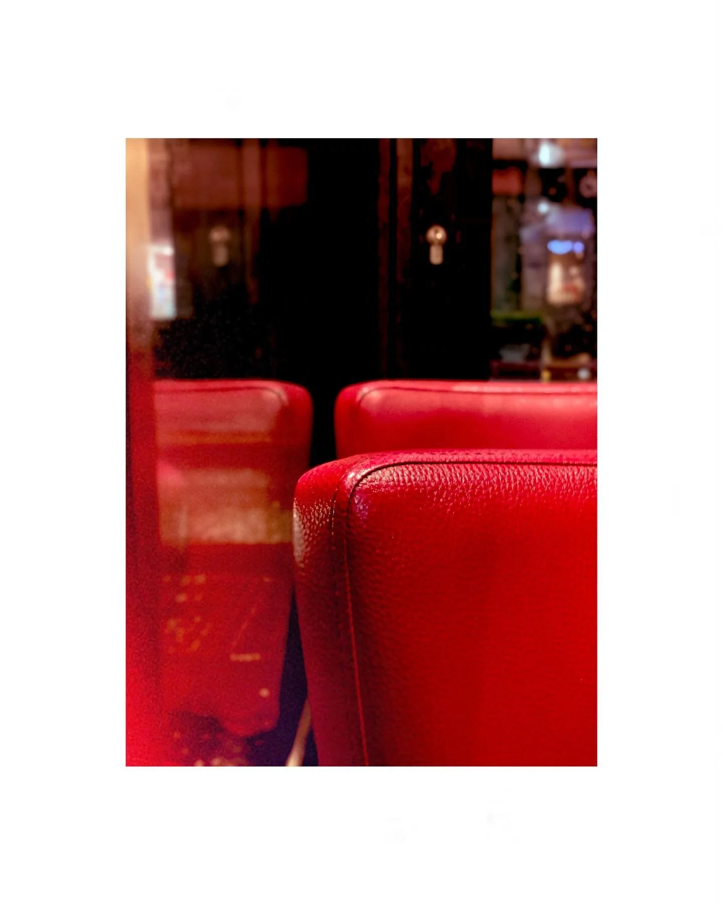 #streetphotography2021
#dalycuriosity 
#köpermag 
#broadmag
#ourmag
#minimaldotcom
#awfulmagazine
#foundsituations_mag
#optionmag
#atlantecollective
#gominimalmag
#realgoodmag
#mariebcros