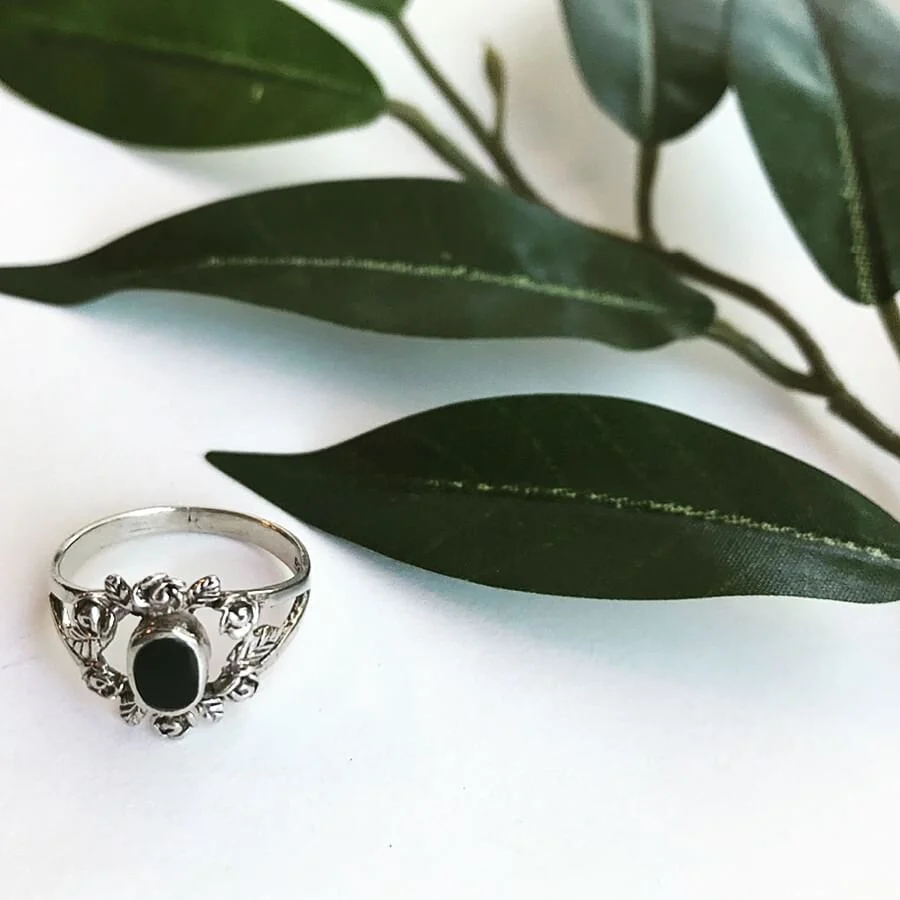 Vintage Silver Ring with Black Stone and Rose Designs