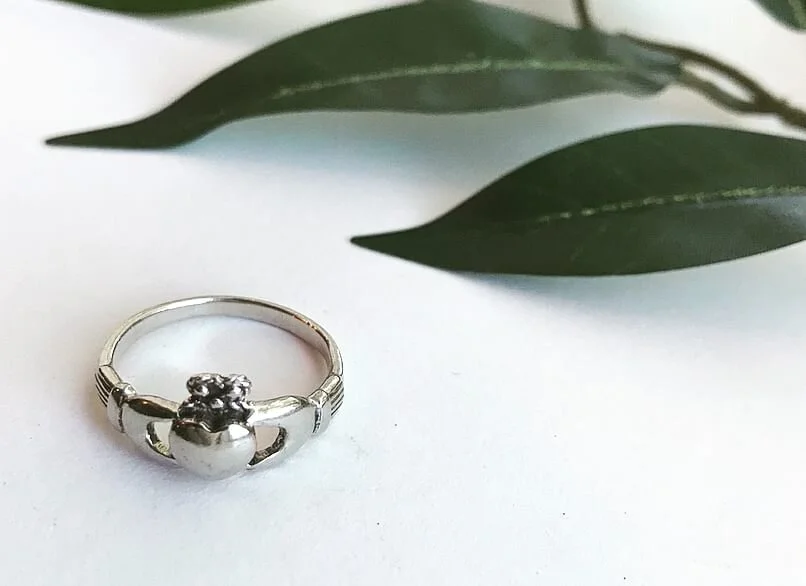 Vintage Silver Irish Claddagh Ring