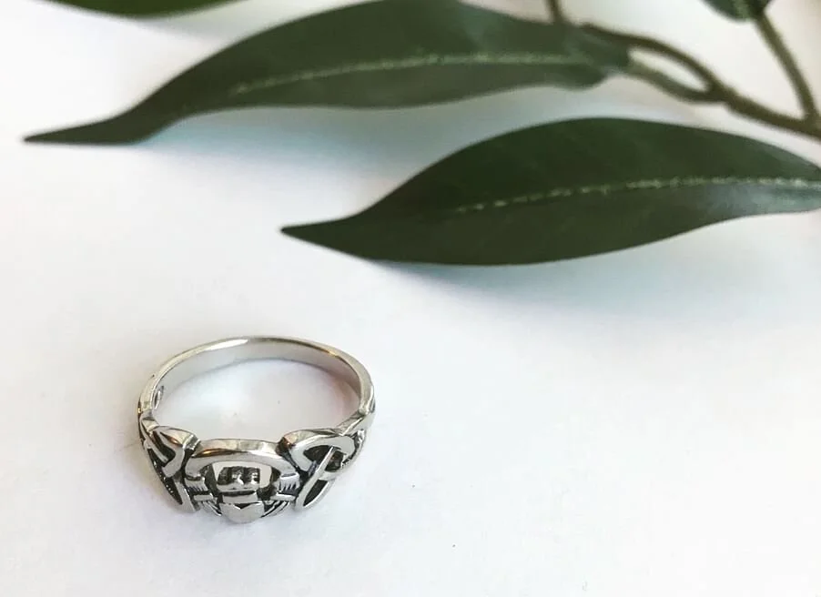 Vintage Silver Claddagh Ring with Celtic Trinity Knot