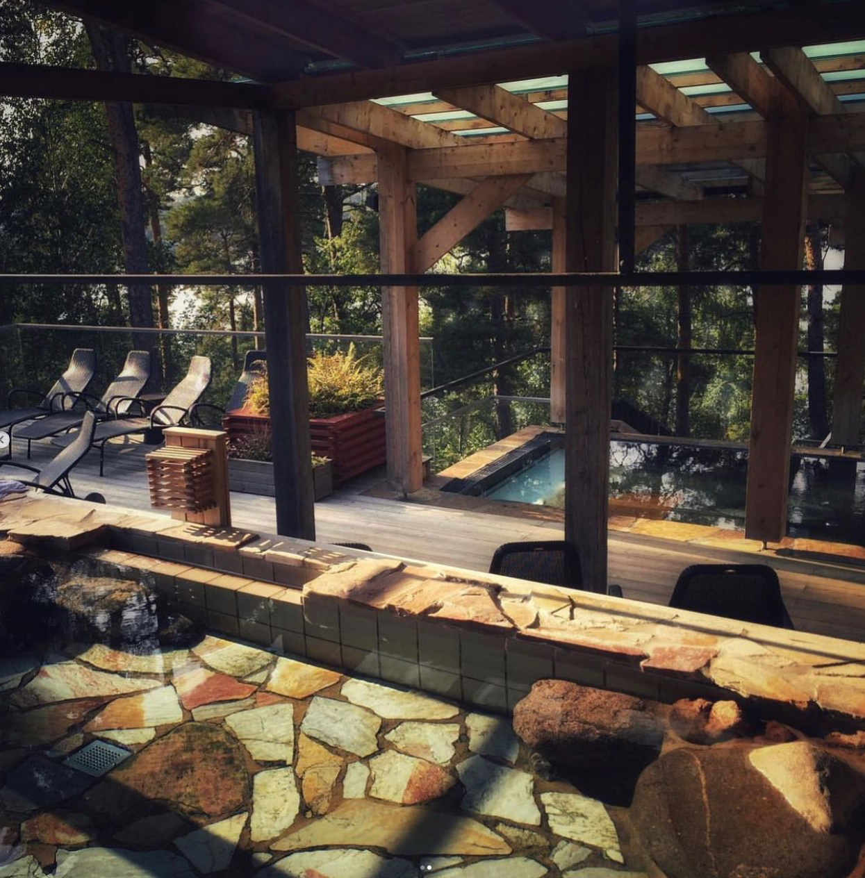 Onsen - Outdoor pool area
