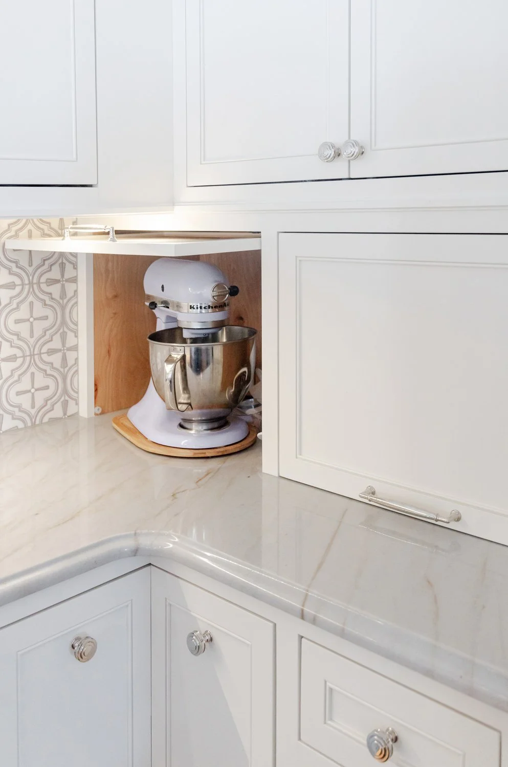 mediterranean-country-custom-kitchen-cabinet-design.jpg