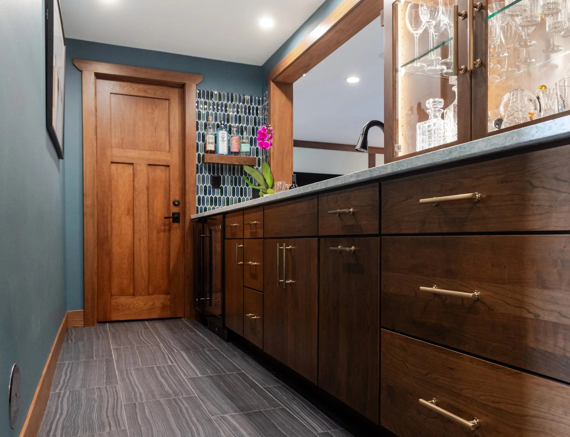 gem-craftsman-iowa-city-home-bar-renovation.jpg