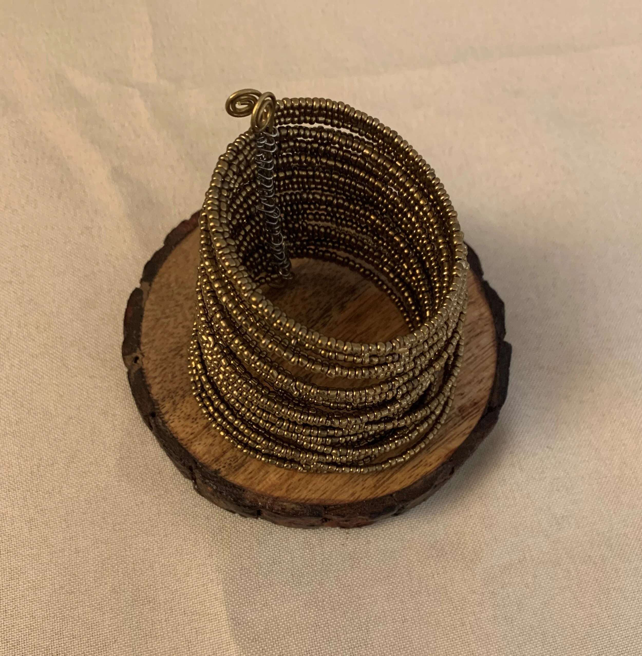 zoom braclet gold .jpg